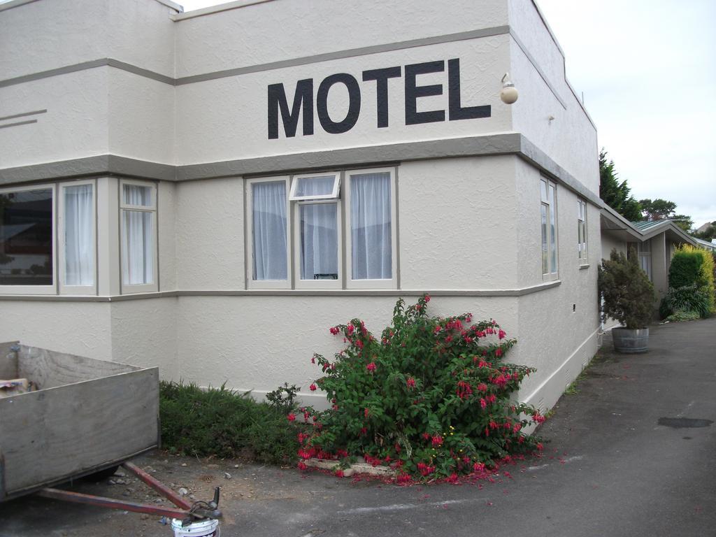 Trentham Motel Аппер-Хатт Экстерьер фото